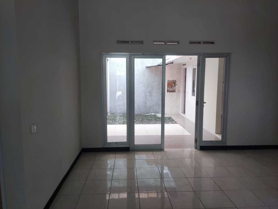 Rumah Minimalis Disewakan di Kota Baru Parahyangan, Bandung, Harga Ekonomis