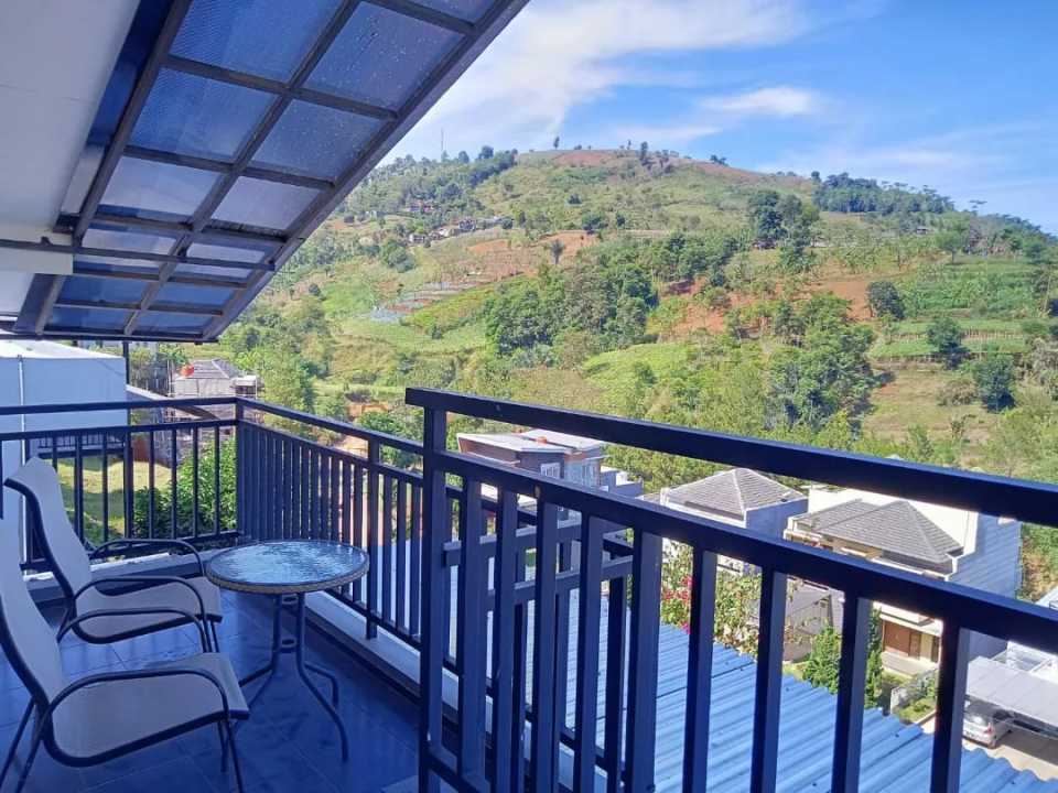 Disewakan Rumah Murah di Dago Pakar, Bandung, LT 262m²