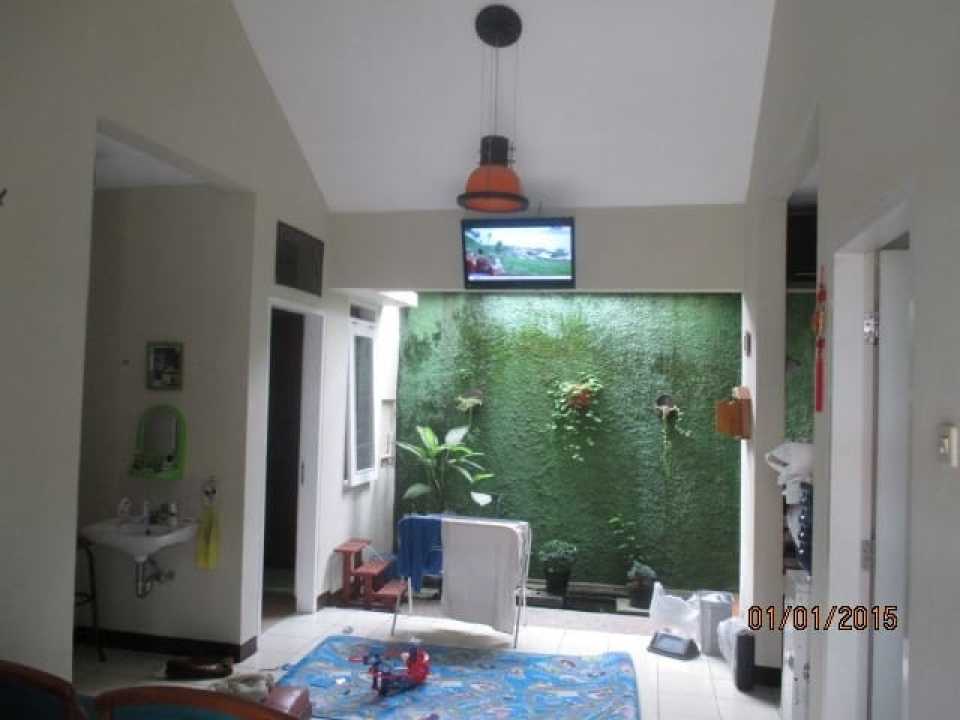 Rumah Sewa Nyaman Lokasi Kota Baru Parahyangan, Bandung, LB 80m²