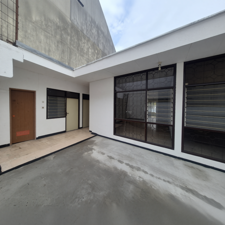 Rumah Sewaan Murah di Babakan Ciparay, Bandung, 2 KT, Harga 75 Juta /tahun