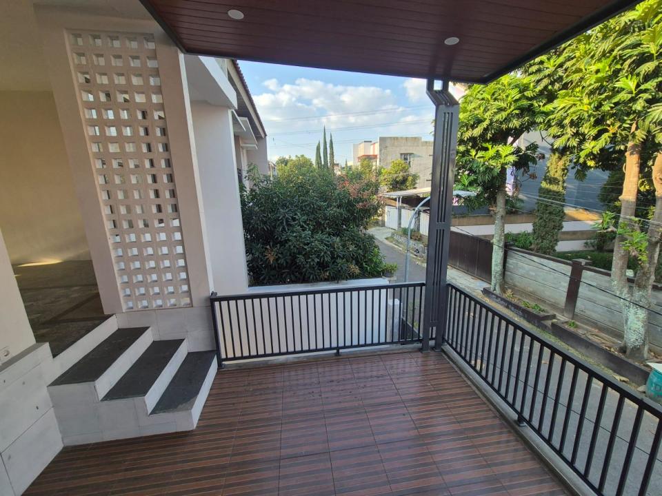 Dikontrakkan Rumah Murah di Cimahi, Bandung, LT 264m²