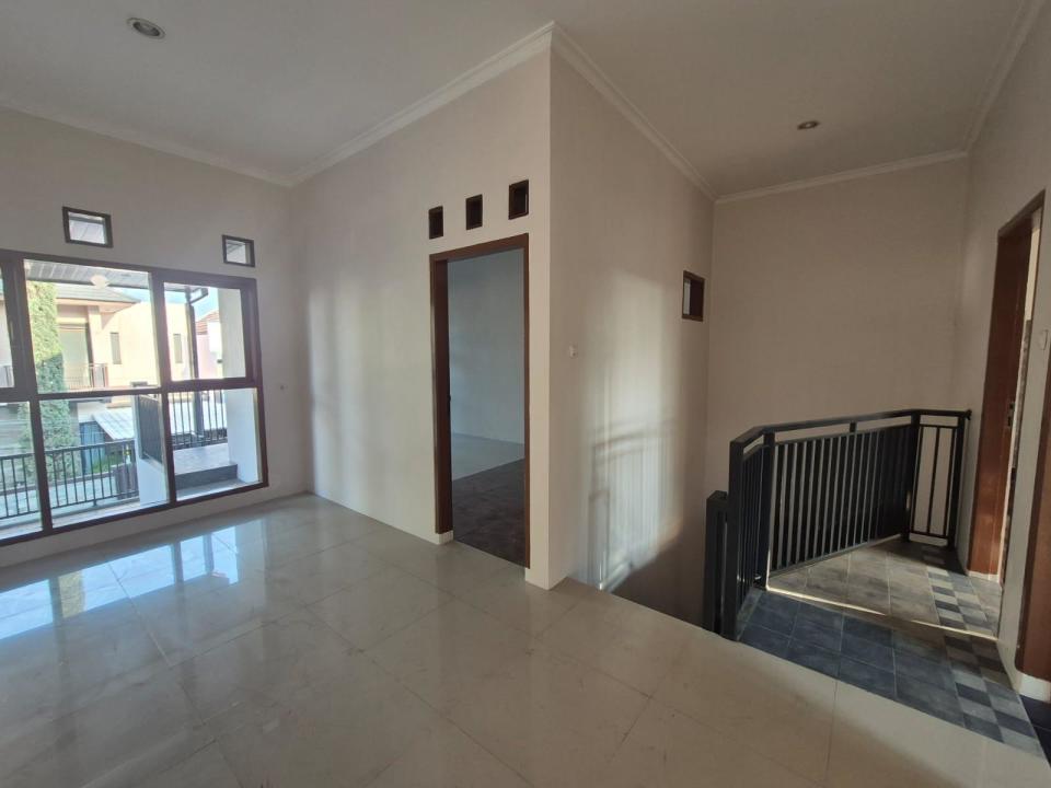 Dikontrakkan Rumah Murah di Cimahi, Bandung, LT 264m²