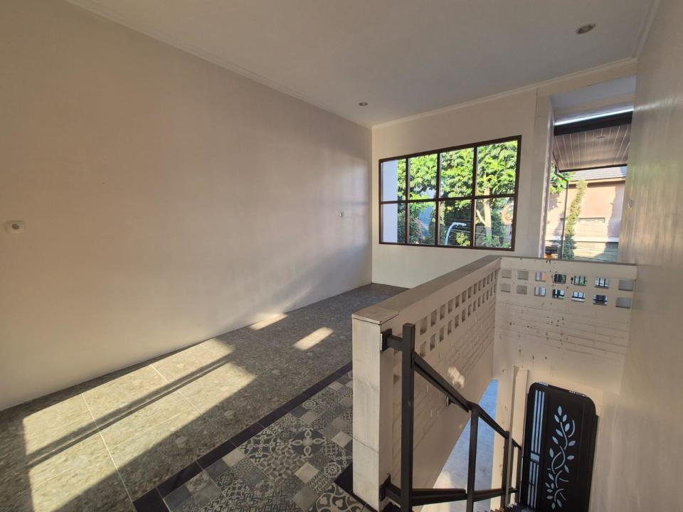Dikontrakkan Rumah Murah di Cimahi, Bandung, LT 264m²
