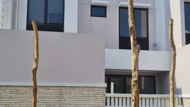 Jual Rumah Strategis di Podomoro Park Bandung, Bandung - LT 112m²