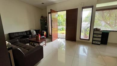 Hunian Mewah di Sukasari, Bandung, 4 Kamar Tidur, LT 626m²