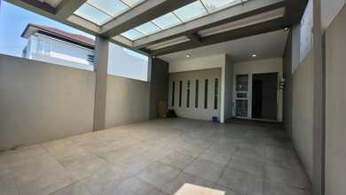 Jual Rumah Cantik LT 180 m2 area Mekar Wangi, Bandung