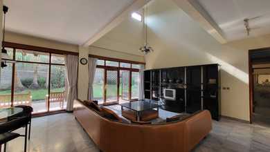 Rumah Area Premium Setra Sari, Bandung - Harga Terbaik 6,5 Miliar