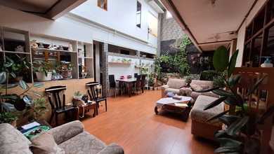 Rumah Prestisius di Kawasan Sukajadi, Bandung, LB 500m², Harga 8 Miliar