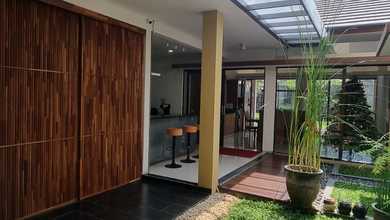 Rumah Mewah di Kawasan Kota Baru Parahyangan, Bandung, LB 360m², Harga 8,67 Miliar
