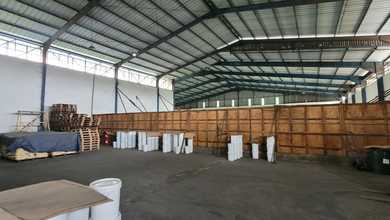 Gudang Terawat di Raya Dayeuhkolot Bandung