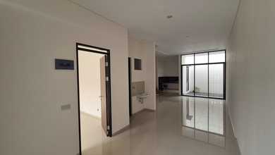 Rumah Dijual di Taman Kopo Indah, Bandung, LB 162m², Harga Kompetitif!