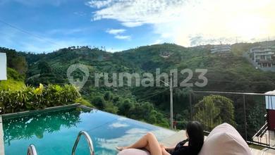 Villa With Pool dan Jacuzi dekat Ciumbeulit