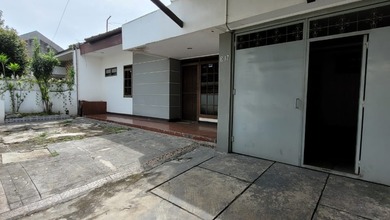 Properti Siap Pakai di Kawasan Babakan Ciparay, Bandung, LT 154m²