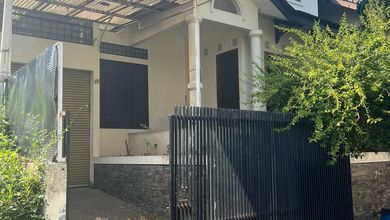 Penawaran Langka, rumah Prestisius di Setra Duta, Bandung, LB 104m²