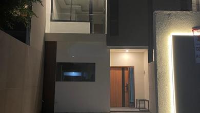 Rumah Elegan di Buah Batu, Bandung, 4 Kamar Tidur, LT 112m²
