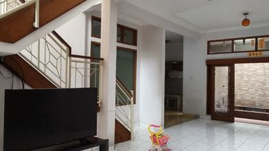 Hunian Mewah di Batununggal, Bandung, 4 KT, LT 227m²