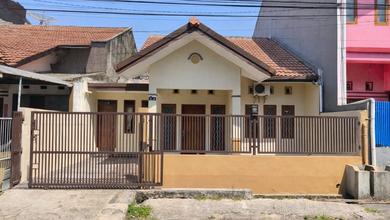Kesempatan Rumah di Taman Kopo Indah, Bandung, LB 153m², Harga 1,7 Miliar