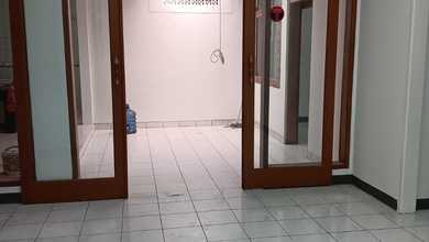 Rumah Prestisius di Kawasan Batununggal, Bandung, LB 130m², Harga 3 Miliar