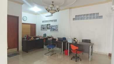 Rumah Dijual di Kopo Permai, Bandung, LB 200m², Harga Kompetitif!