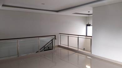 Jual Rumah Strategis di Kopo, Bandung - LT 146m²