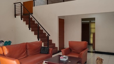 Rumah Elite di Kawasan Batununggal, Bandung, LB 180m², Harga 3,8 Miliar