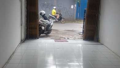Ruko 2 Lt Blong Baru Renov Lokasi Strategis di Jl Sayuran