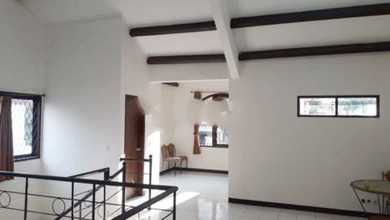 Dikontrakkan Rumah Murah di Setra Duta, Bandung, LT 236m²