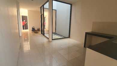 Rumah Modern area Taman Kopo Indah, Bandung, Luas 100 m2