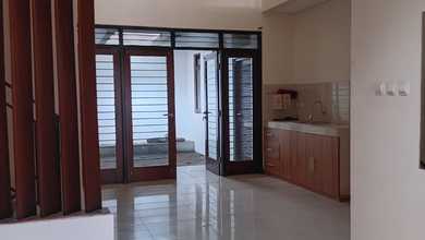 Rumah Mewah di Batununggal, Bandung, 3 Kamar Tidur, LT 180m²