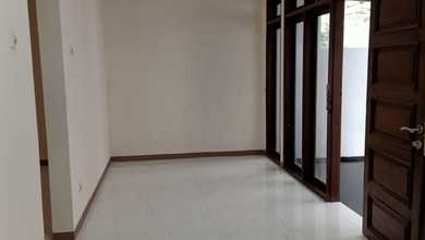 Promo Rumah di Ciumbuleuit, Bandung, LB 200m², Harga 2,2 Miliar