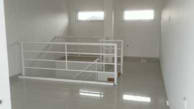 Dijual/disewakan ruko 3 lantai di mainroad TKI 1
