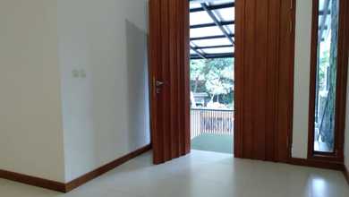 Rumah Minimalis Disewakan di Setra Duta, Bandung, Harga Ekonomis