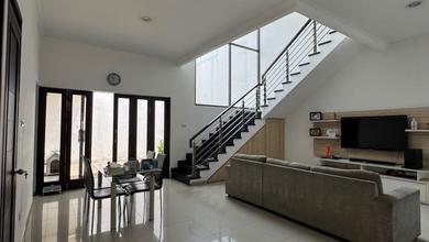 Dijual rumah Eksklusif di Bojongloa Kidul, Bandung - LT 200m²