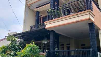 Kesempatan Rumah di Margahayu, Bandung, LB 250m², Harga 1,7 Miliar