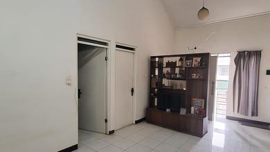 Rumah Dijual di Taman Kopo Indah, Bandung, LB 102m², Harga Kompetitif!