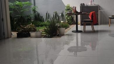 Jual Rumah Strategis di Taman Holis Indah, Bandung - LT 214m²