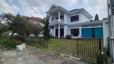 Hunian Mewah di Parongpong, Bandung Barat, 4 KT, LT 575m²