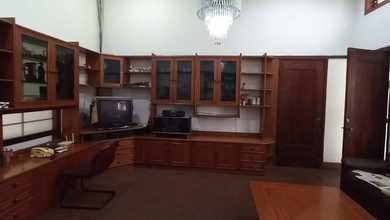 Rumah Mewah di Kawasan Bandung Kota, Bandung, LB 200m², Harga 15 Miliar