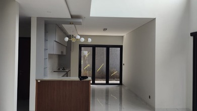 Kesempatan Eksklusif, rumah Prestisius di Sukasari, Bandung, LB 250m²
