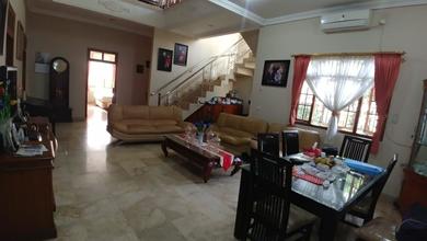 Rumah Elegan di Lengkong, Bandung, 5 KT, LT 410m²