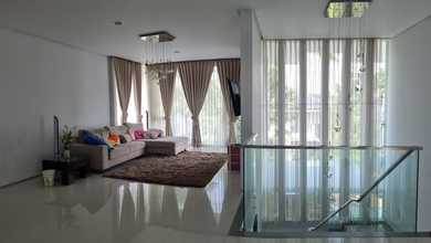 Disewakan Segera Rumah Cantik dengan Lahan Luas 460 m2 Kawasan Resor Dago Pakar