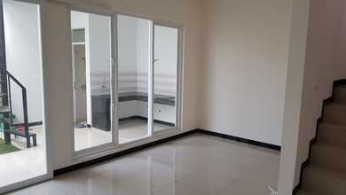 Jual Rumah Strategis di Taman Kopo Indah, Bandung - LT 122m²