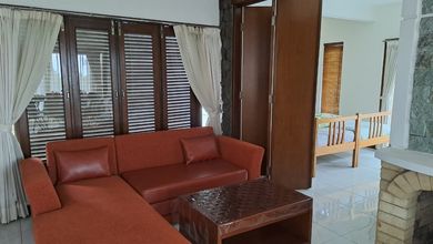 Dijual Villa 2 Lantai di Villa Istana Bunga Parongpong Bandung