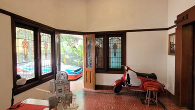 Disewakan Segera Rumah Bagus dengan Tanah Luas 600 m2 di Pajajaran