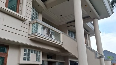 Rumah Mewah di Kopo Permai, Bandung, 5 KT, LT 850m²