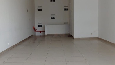 Disewakan atau Dijual Ruko 2,5 Lantai di Mainroad Kopo