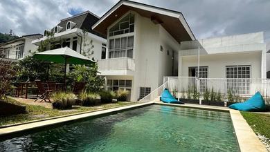 Rumah Mewah di Resor Dago Pakar, Bandung, 4 Kamar Tidur, LT 444m²