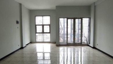 Disewakan atau Dijual Ruko 3,5 Lantai di Mainroad Pasirkaliki