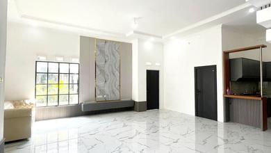 Rumah Siap Huni di Kawasan Buah Batu, Bandung, LT 144m²