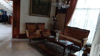 Penawaran Langka, rumah Prestisius di Hegarmanah, Bandung, LB 385m²
